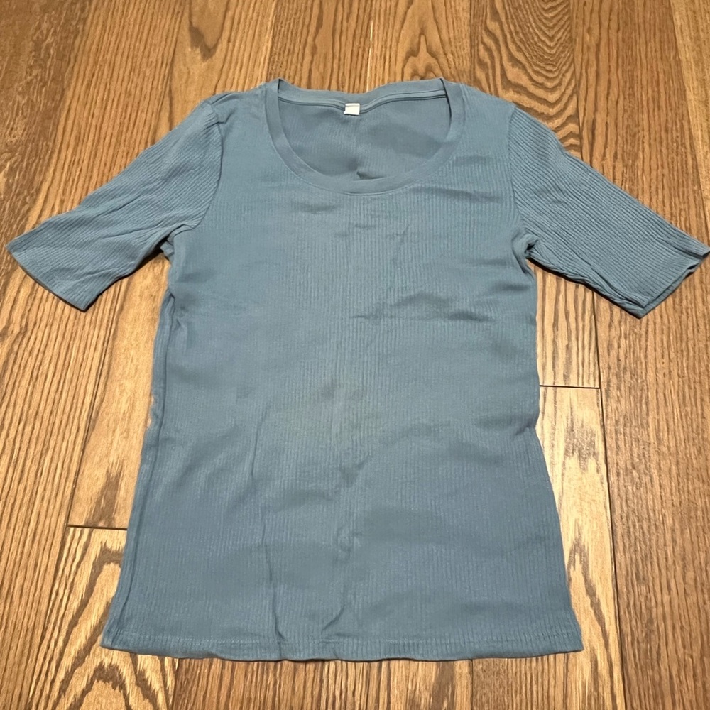 Uniqlo | T-shirt